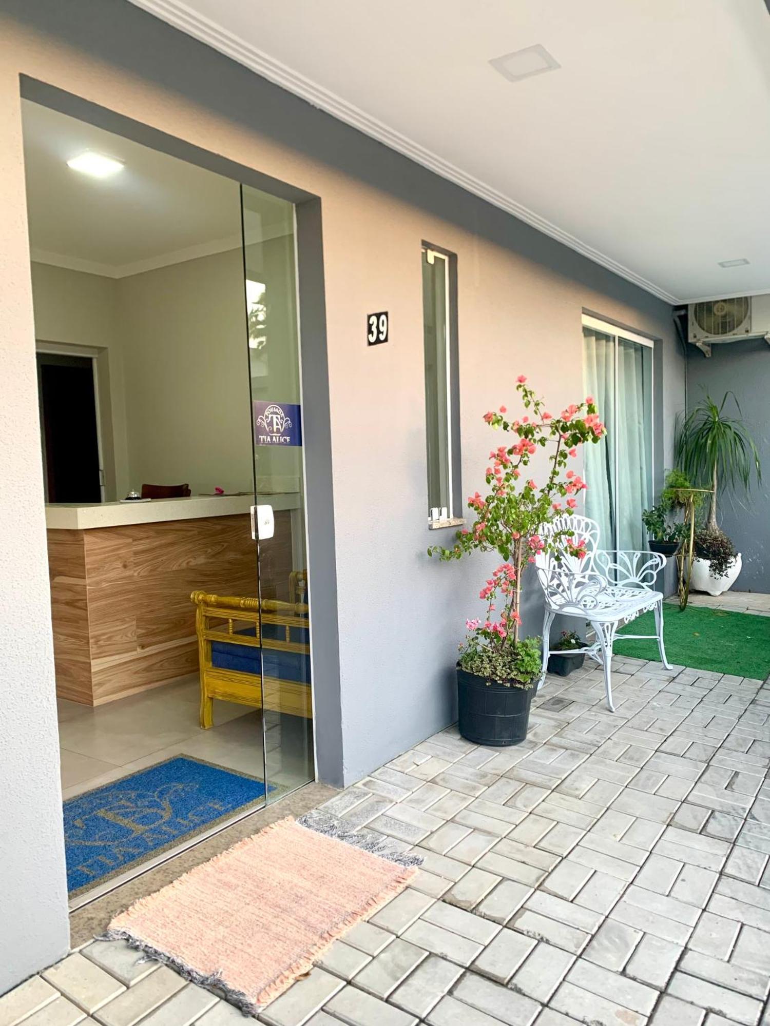 Tia Alice Homestay *