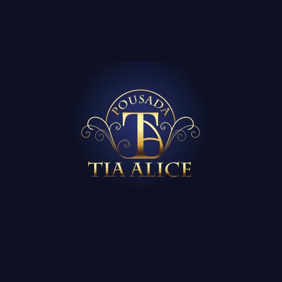 Tia Alice *